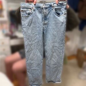 Women’s Light Blue Levi’s Straight Leg Jeans
